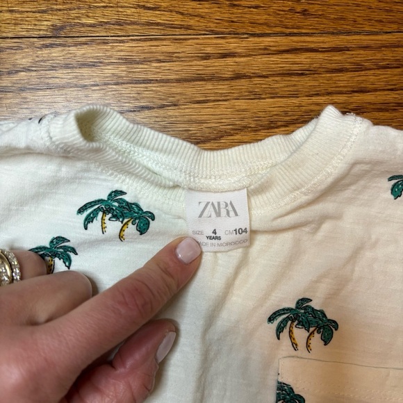 Kids Zara Palm Tree Pocket Tee, size; 4T - Picture 4 of 5